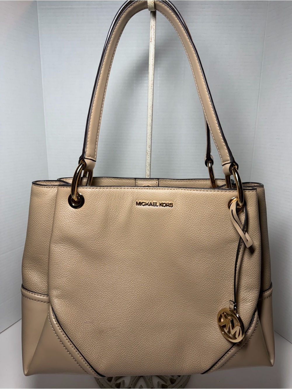Michael Kors Nicole Shoulder Bag